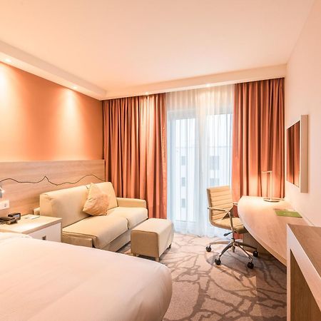 Hampton By Hilton Freiburg Hotel Екстериор снимка