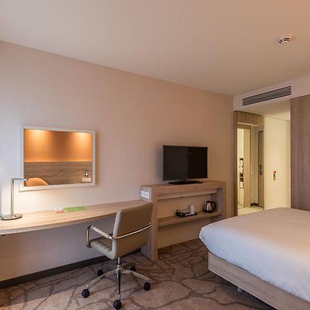 Hampton By Hilton Freiburg Hotel Екстериор снимка