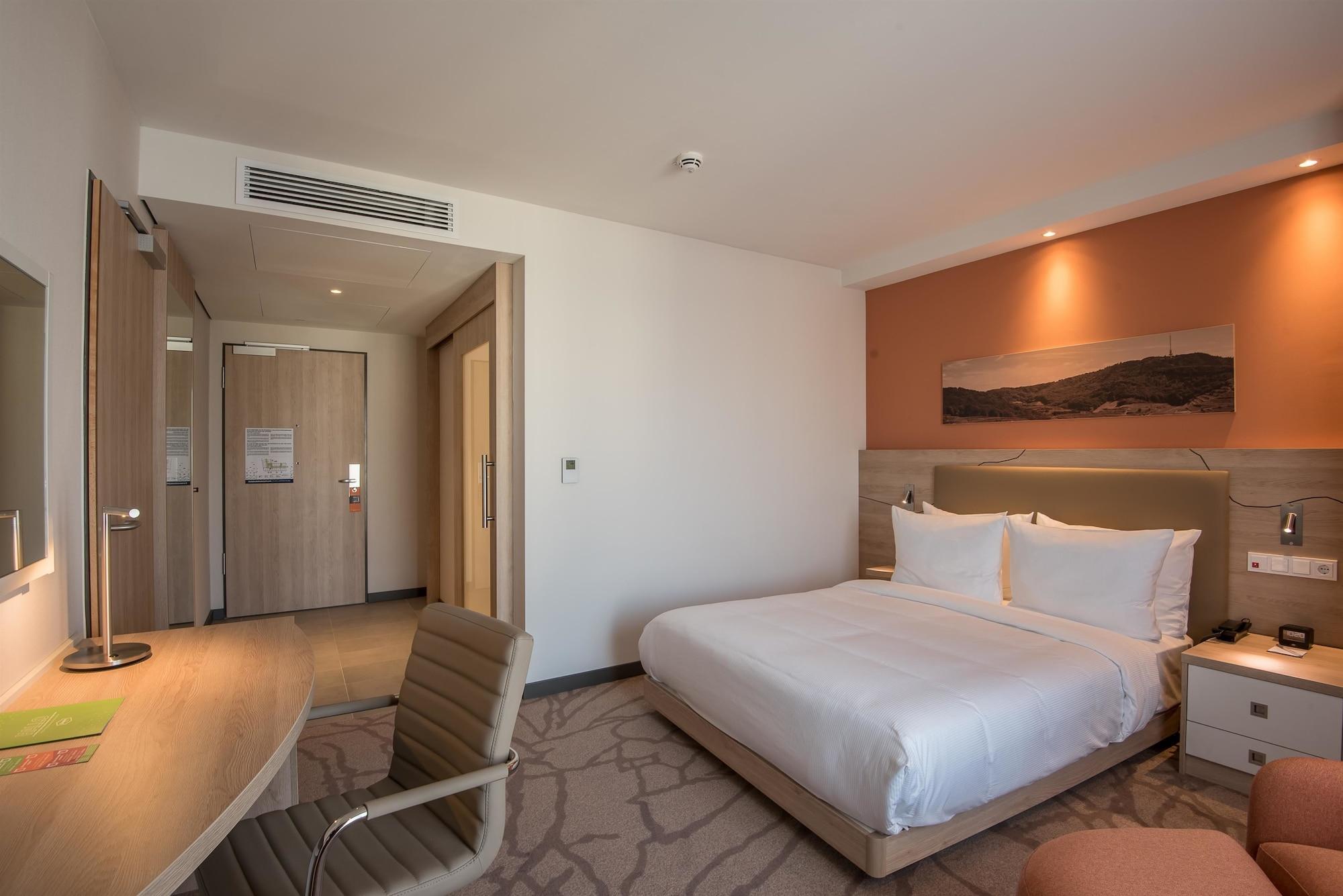 Hampton By Hilton Freiburg Hotel Екстериор снимка