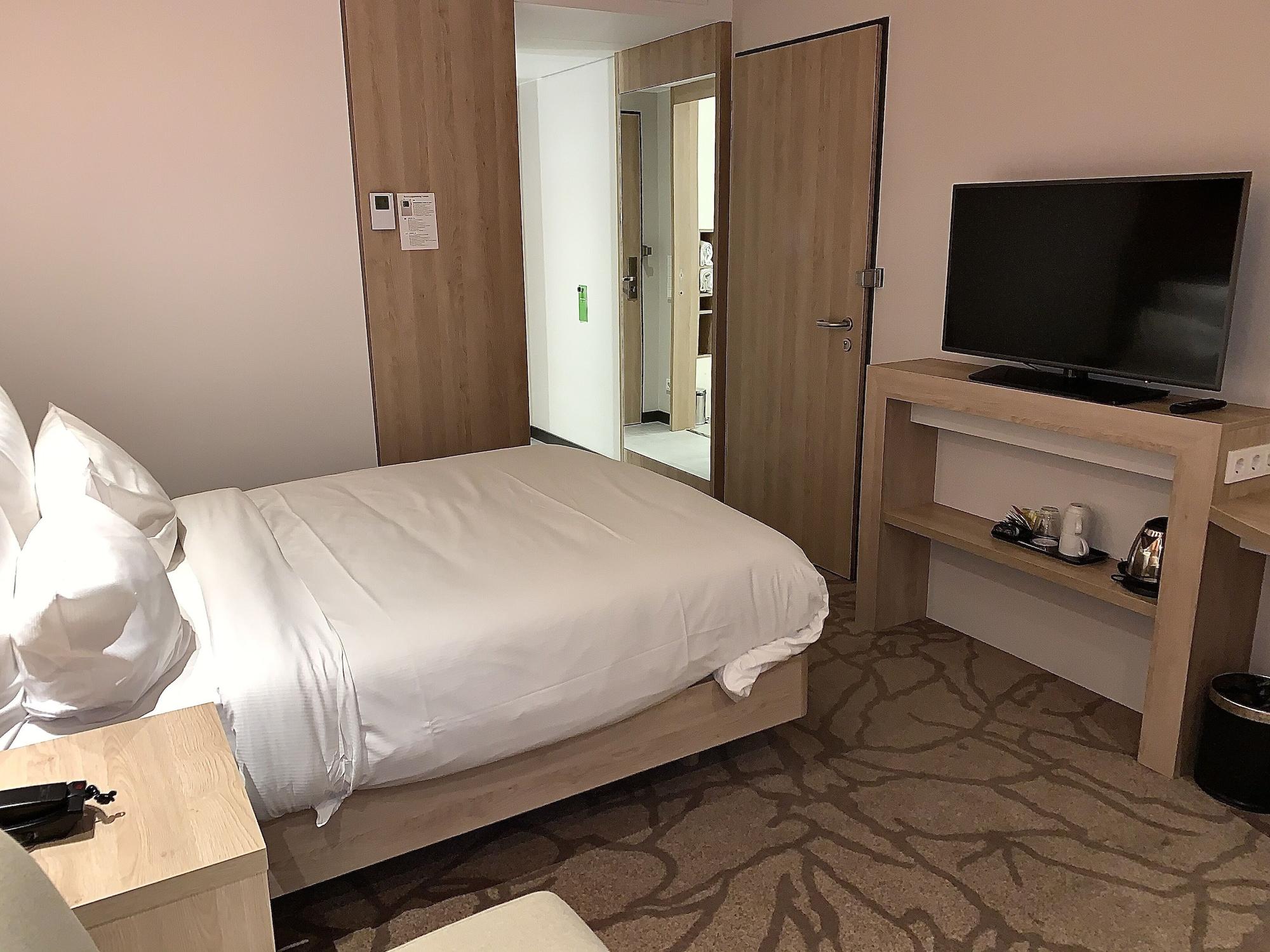Hampton By Hilton Freiburg Hotel Екстериор снимка