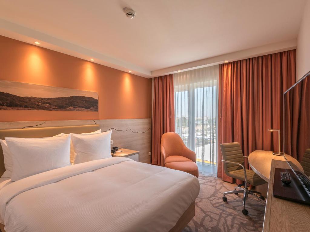 Hampton By Hilton Freiburg Hotel Екстериор снимка