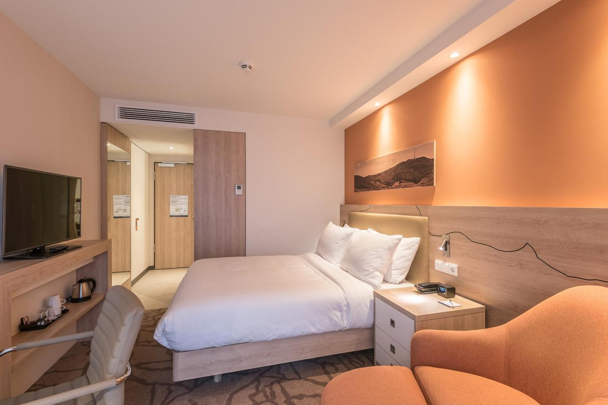 Hampton By Hilton Freiburg Hotel Екстериор снимка