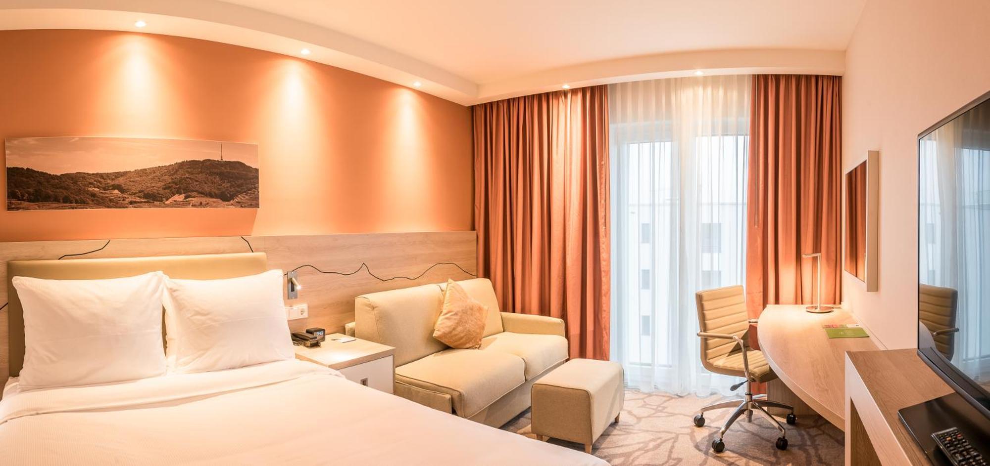Hampton By Hilton Freiburg Hotel Екстериор снимка