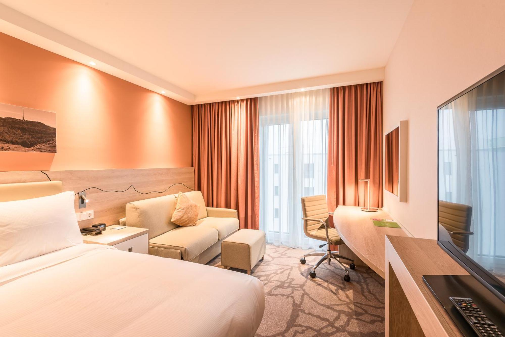 Hampton By Hilton Freiburg Hotel Екстериор снимка