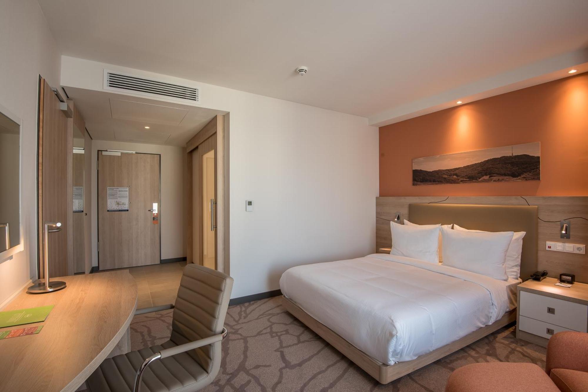 Hampton By Hilton Freiburg Hotel Екстериор снимка