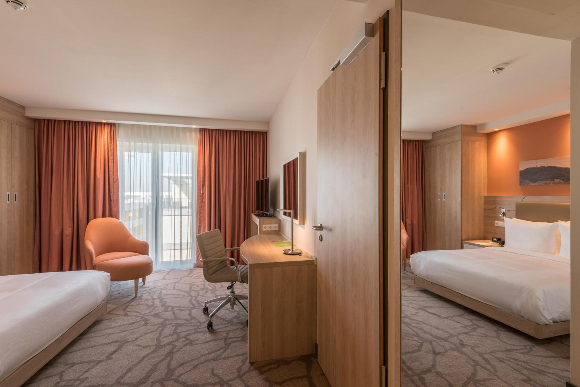 Hampton By Hilton Freiburg Hotel Екстериор снимка