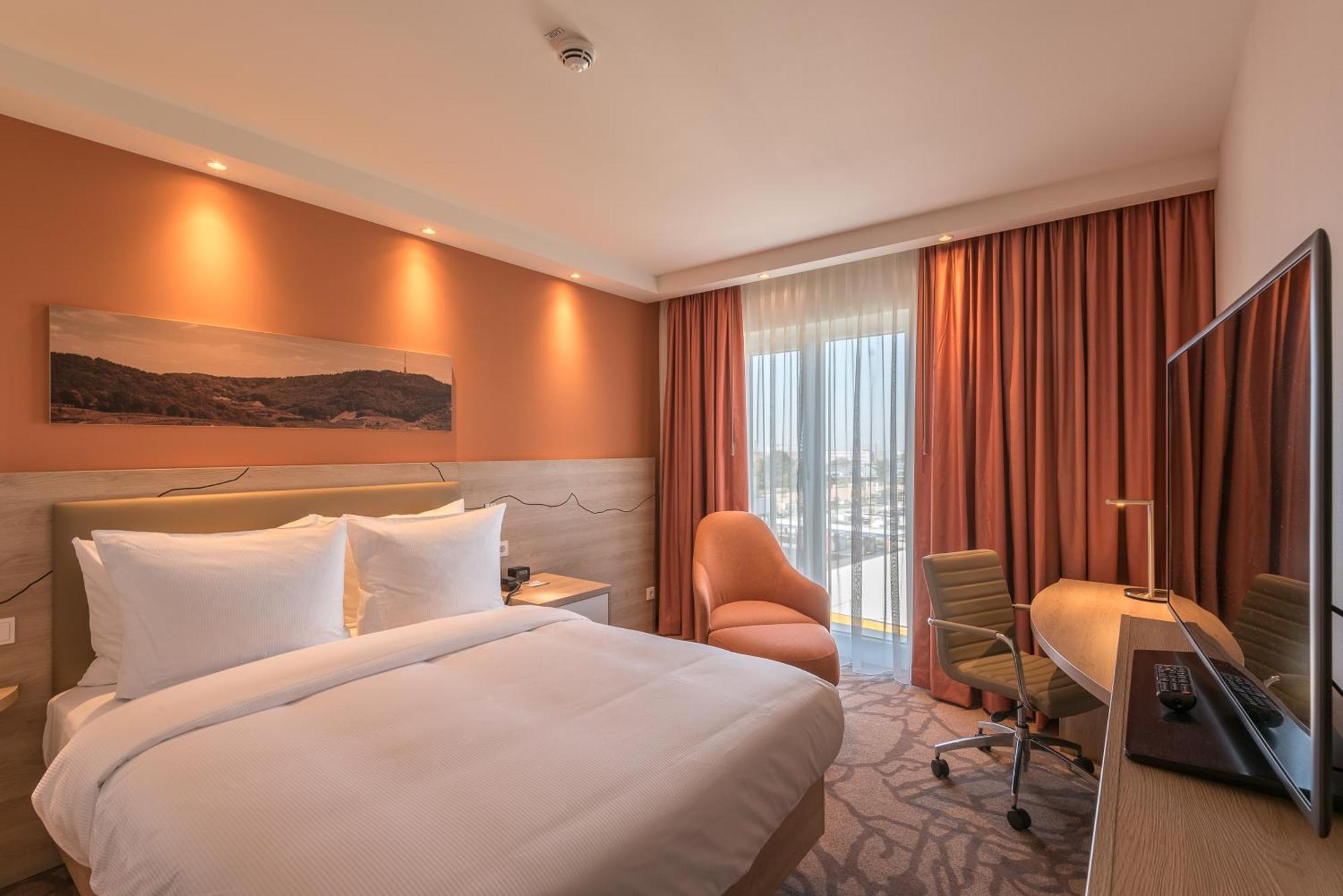 Hampton By Hilton Freiburg Hotel Екстериор снимка
