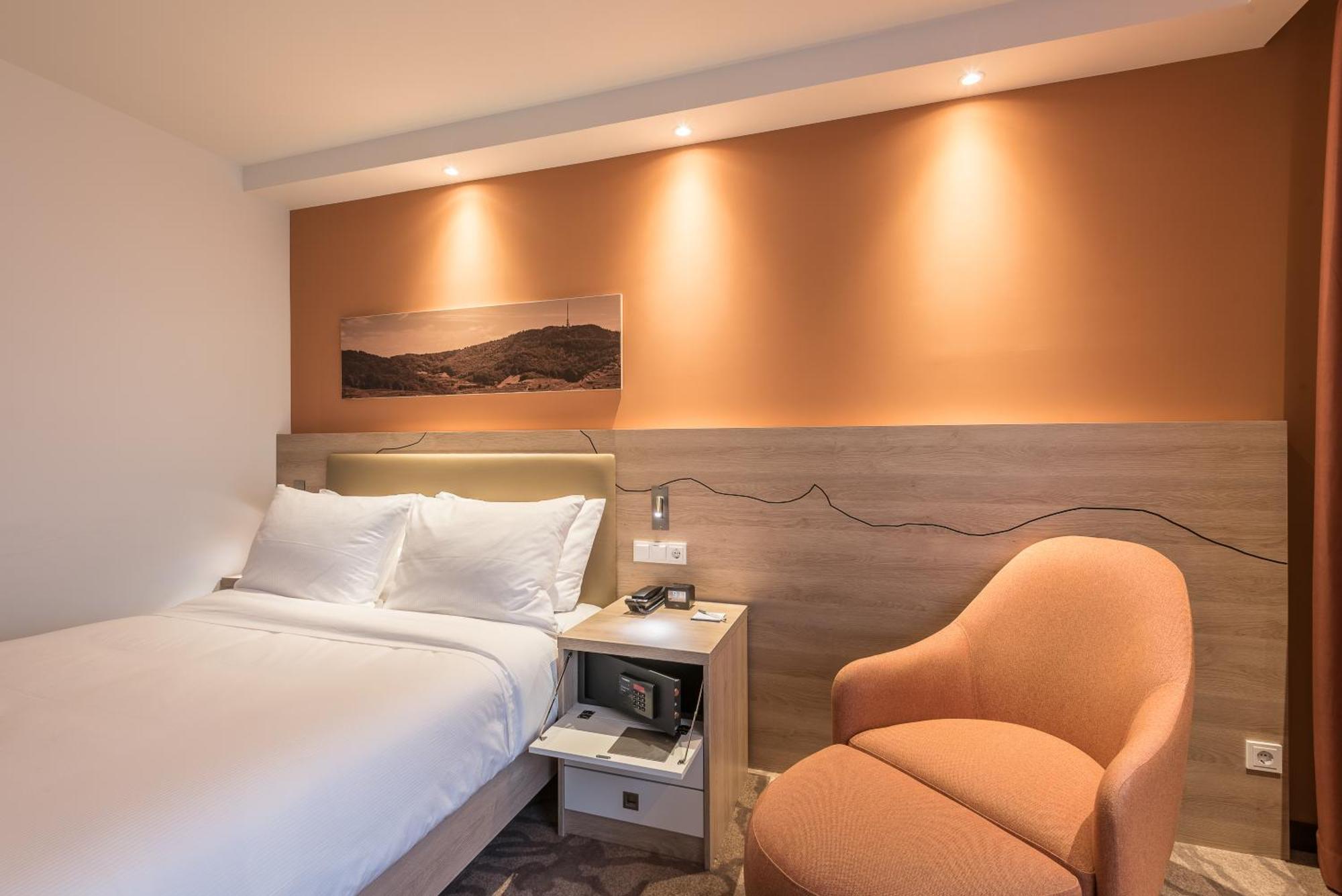 Hampton By Hilton Freiburg Hotel Екстериор снимка